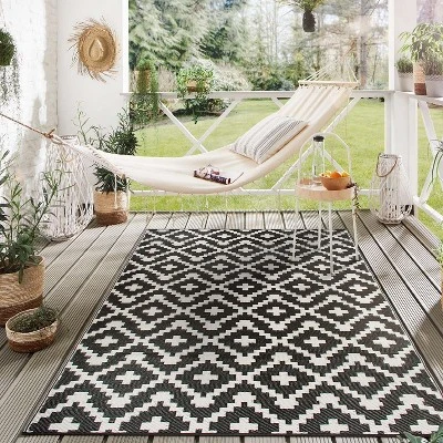 World Rug Gallery Trellis Geometric Reversible Plastic Outdoor Rugs 7 World Rug Gallery Trellis Geometric Reversible Plastic Outdoor Rugs - Image 7