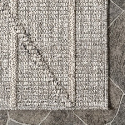 NuLOOM Crissy Contemporary High-Low Indoor/Outdoor Area Rug 4 NuLOOM Crissy Contemporary High-Low Indoor/Outdoor Area Rug - Image 4